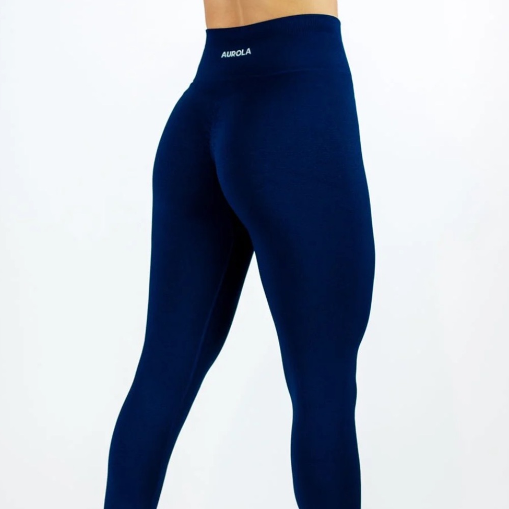 Navy Aurola Scrunch Bum Leggings Size Small